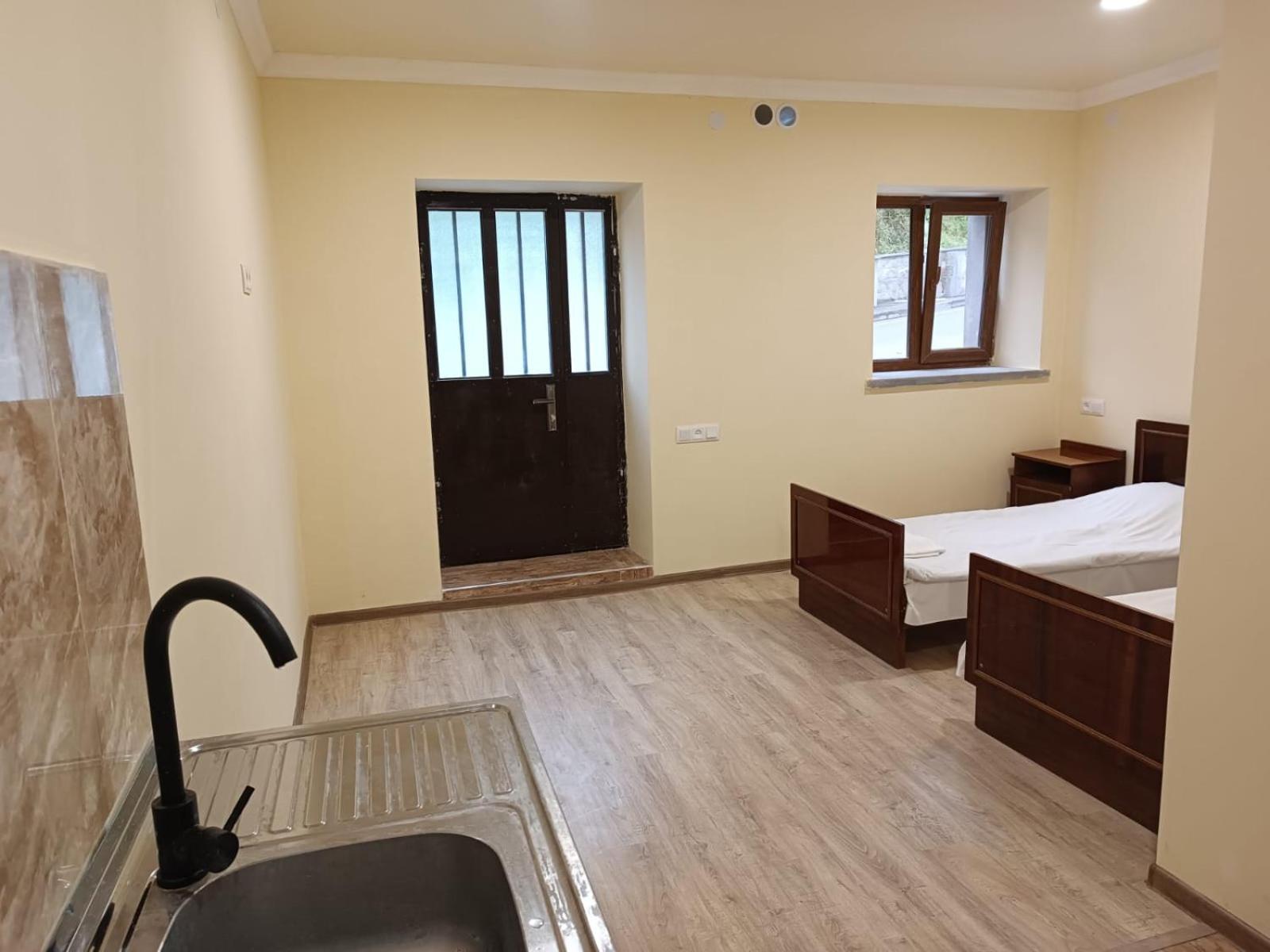 Verishen Guest House B&B Goris Esterno foto