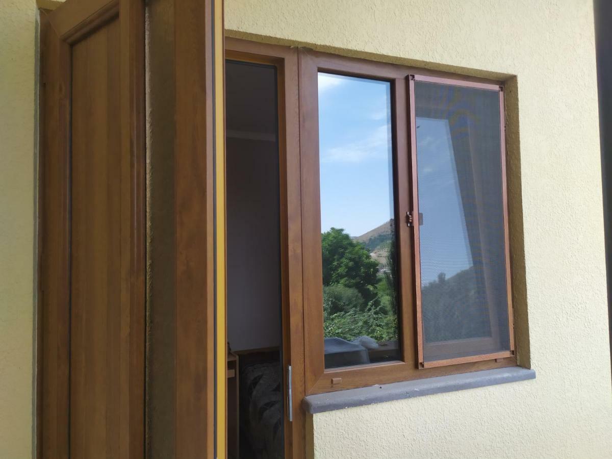 Verishen Guest House B&B Goris Esterno foto