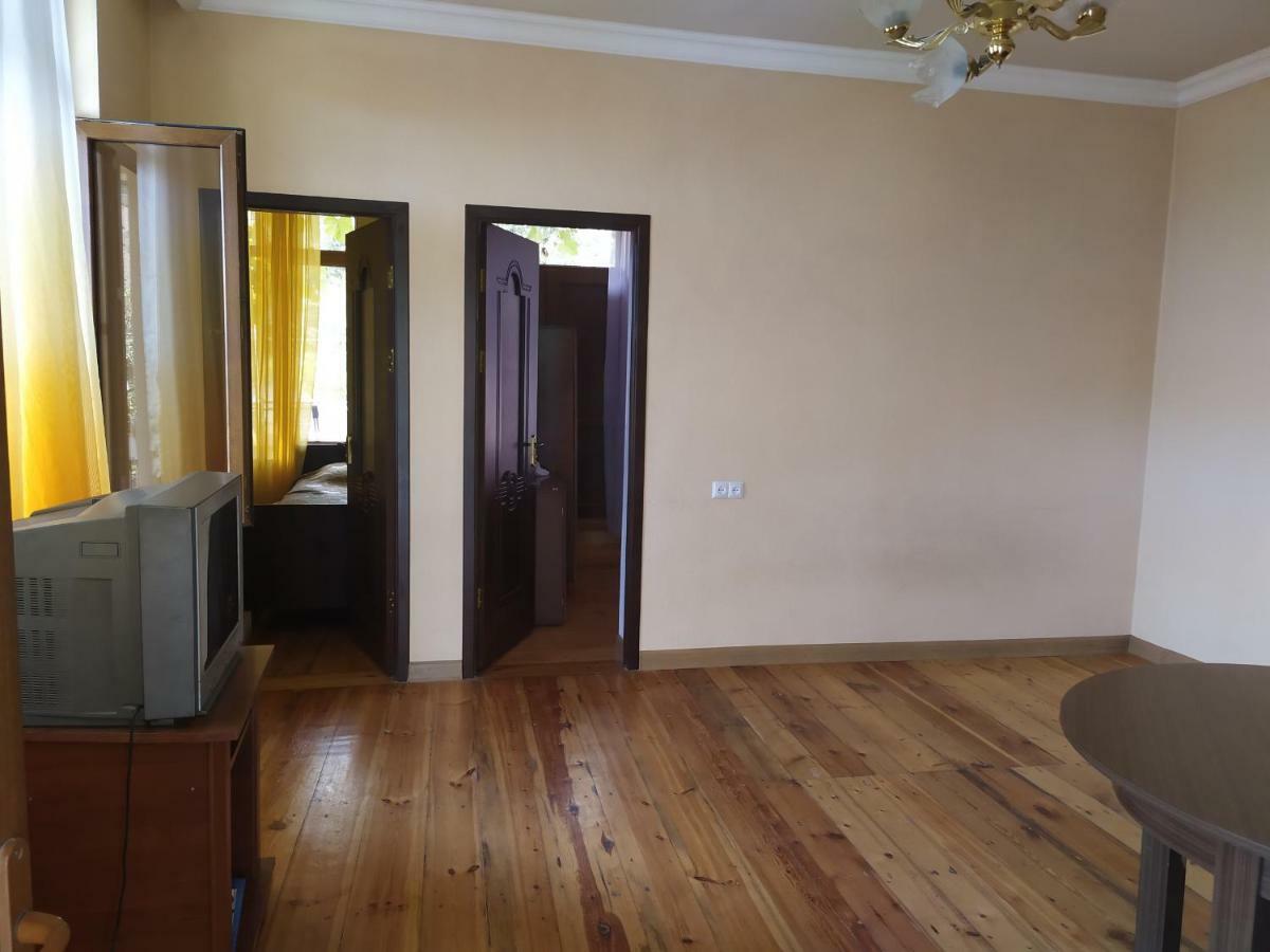 Verishen Guest House B&B Goris Esterno foto
