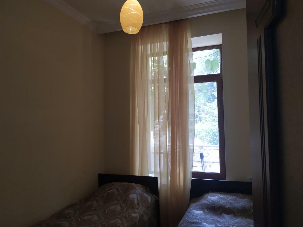 Verishen Guest House B&B Goris Esterno foto