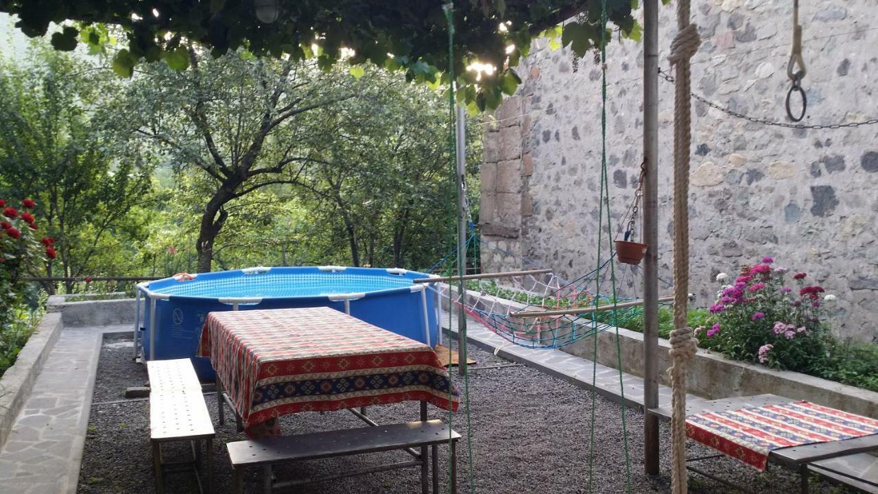 Verishen Guest House B&B Goris Esterno foto